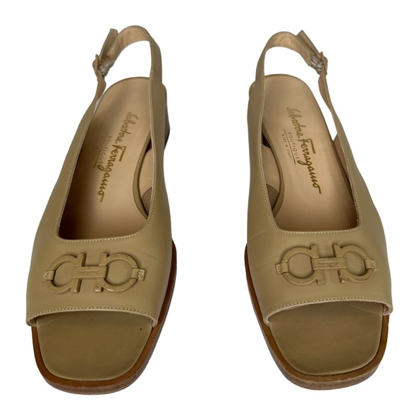 Salvatore Ferragamo Made in Italy Leather Women’s Sandals - Size: 8 1/2 B - Picture 10 of 16